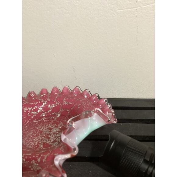 Vintage Manganese Glass Ruffled Ashtray Pink With Silver Fleck Clear Rim Trinket - Picture 7 of 7